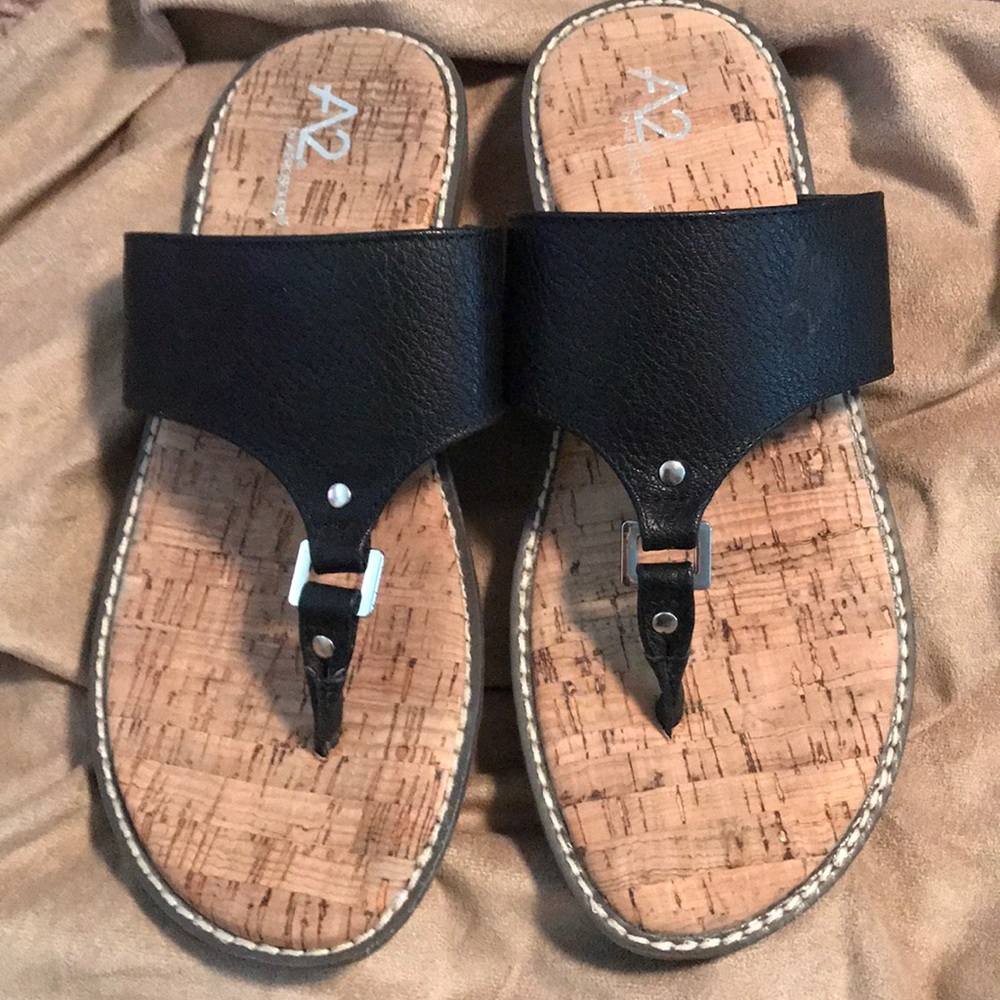 Aerosols Black Sandal